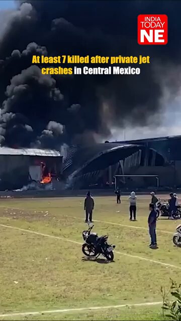 A business jet has crashed in Mexico, killing 10 people — AD News reports The aircraft, flying from Acapulco to Toluca, crashed into hangars at a processing facility and exploded. There were eight passengers and two crew members on board — all were killed. Four of the victims died in the fire that followed the explosion.
