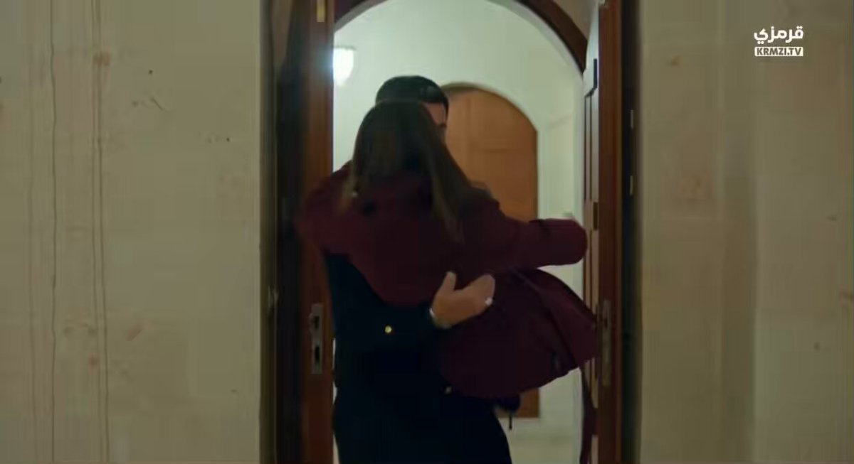 القفلة ودلع عليا وكلامها له اهخخ مقدرر حب حب غير قابل لتخطي والطريقة انهم يكونون زوجين ماتوقعتها ابداً لكن حبيتهااا 😭❤️‍🔥❤️‍🔥❤️‍🔥 #UzakŞehir