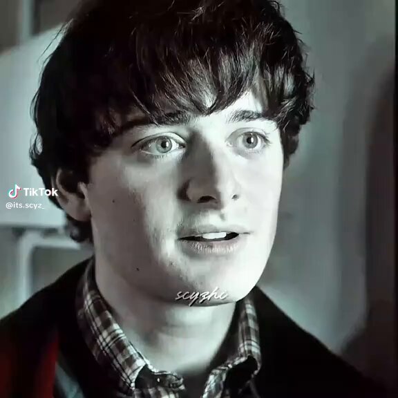 why am i losing my shit over fan made byler flirting