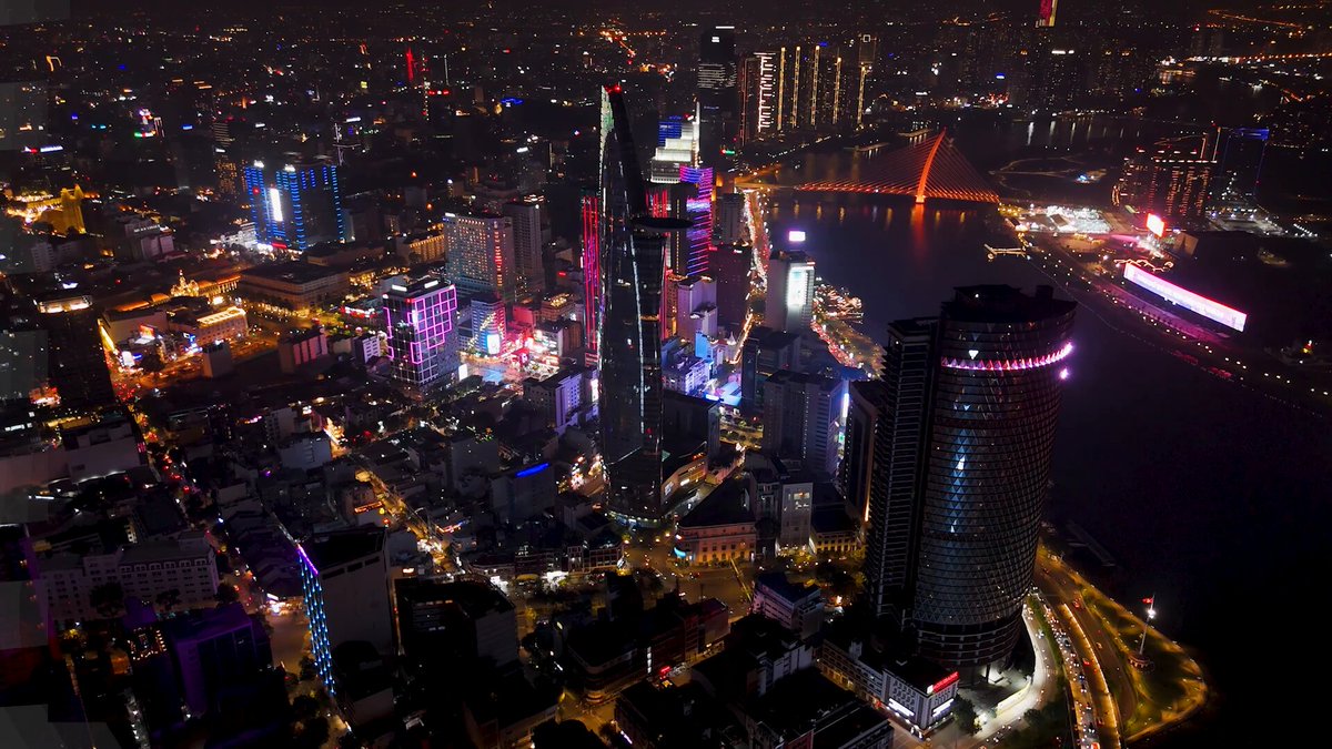Our Connect to Türkiye event in Ho Chi Minh City brought Türkiye’s culture and hospitality to Vietnam. Together with guests from the business, media, and travel communities, we shared a memorable evening and strengthened the growing connection between Türkiye and Vietnam. 🇹🇷🇻🇳✈️ #TurkishAirlines