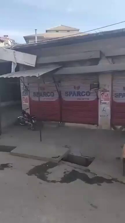 صحافی سہراب برکت کی رہائی کے لیے عوامی ایکشن کمیٹی کی کال پر راولاکوٹ میں مکمل ہڑتال