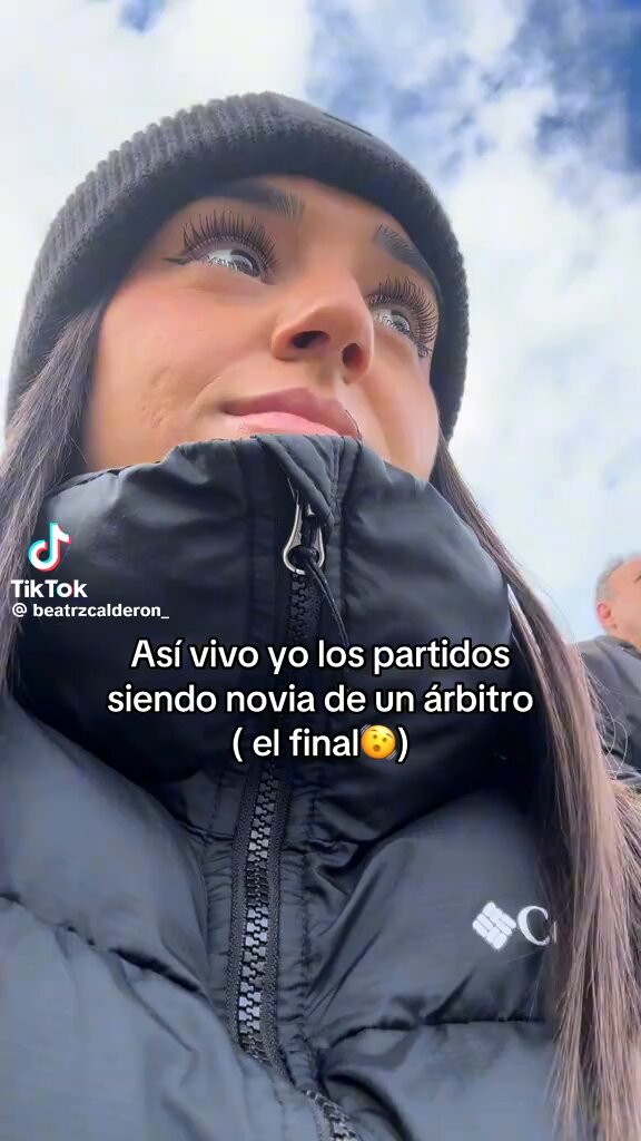 🙃 Así se viven los partidos de fútbol, siendo novia de un árbitro 🎥 @beatrzcalderon_ (Tik Tok)