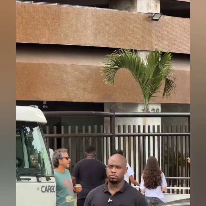 A Rouanet é paga por esse tipo de protesto, nada é de graça