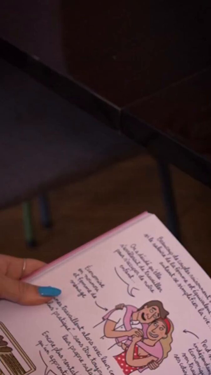 Juliette trop heureuse d'avoir validé le lieu ! Mais le lieu pour quoi au fait... On vous cook un projet de fou !!! Vous avez capté les indices ? Ce qui est sûr c’est qu’on va pas beaucoup dormir 🫣