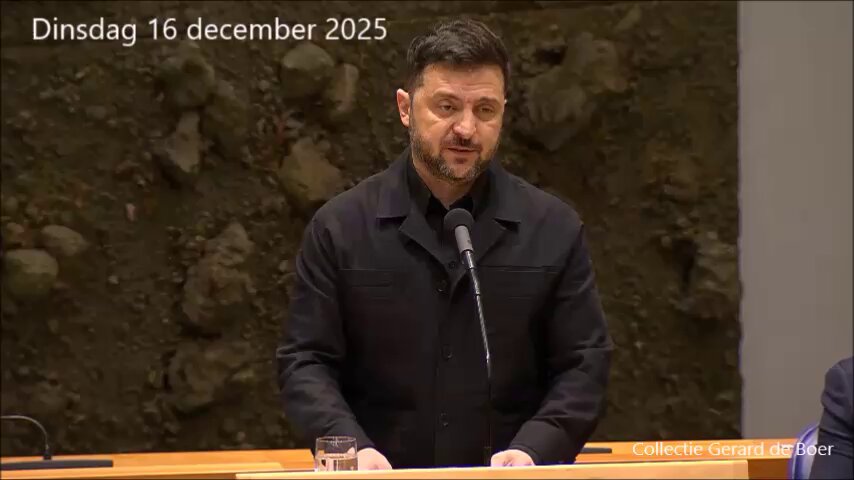 Het begint zo langzamerhand op een doodenge cult, een duistere sekte te lijken met Zelensky als onze lieve herejezus en onze politici als uiterst devote, volkomen blinde volgelingen die de collectezakken blijven volproppen met ons geld. 📽️ Gerard de Boer ⚓🚢