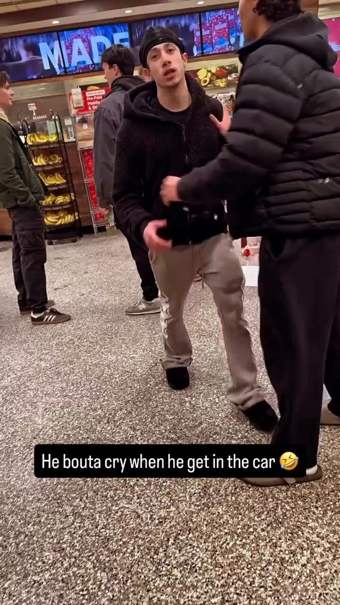 It was at this moment he knew why the confederates lost the civil war ⚔️🥊😂