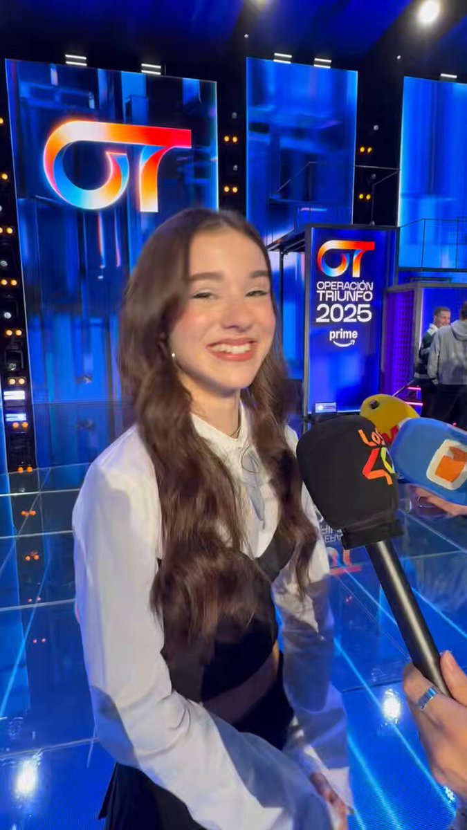 No es ningún secreto que el violetismo de Cristina no conoce límites 👀👀 La invitas al Price La Nefervivi? 💜 #OTGalaFinal