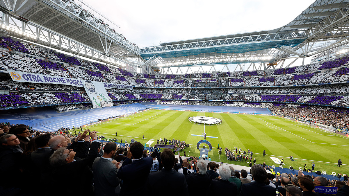 Santiago Bernabéu's atmosphere during UCL's greatest comeback game vs Manchester City in 2022. (Without commentary) Fans in the stadium played a huge role in this comeback. This is pure cinema. Goosebumps.
