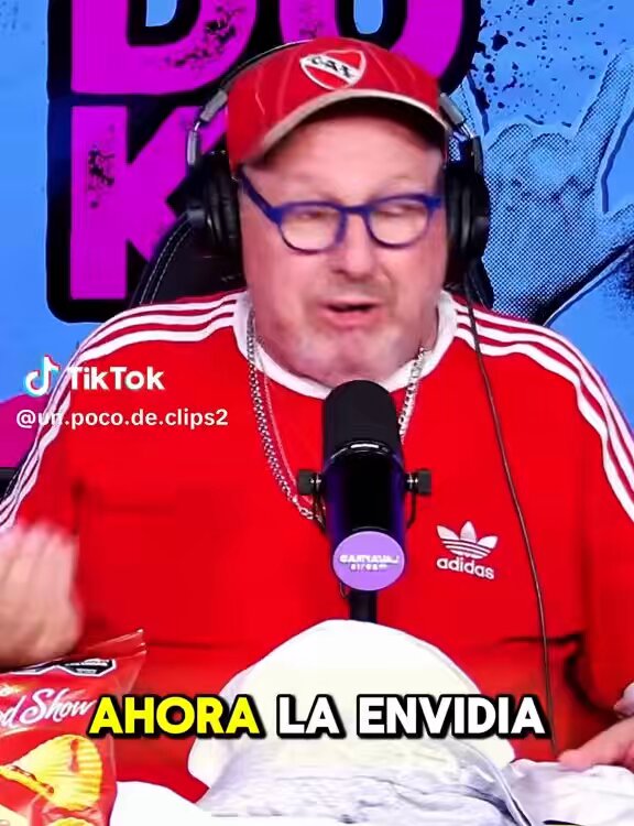 😳🚨“NO SOS INDEPENDIENTE DE NADA. A VOS TE QUEDA LA CARA DE BOLUDO CUANDO RACING GALLINEA” Duka fulminó a su ex amigo Flavio Azzaro