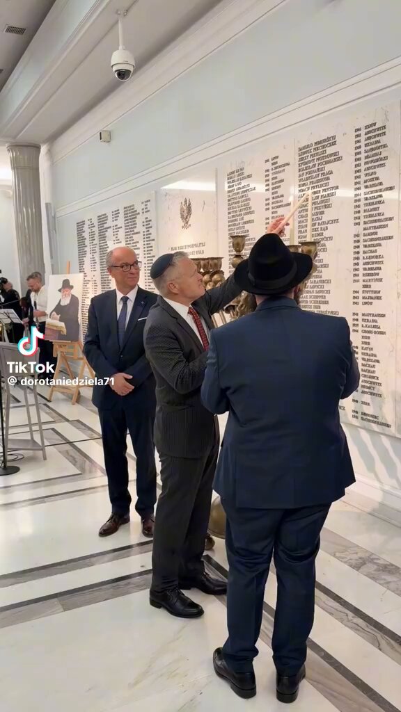 Zobaczcie komu służą te łajzy