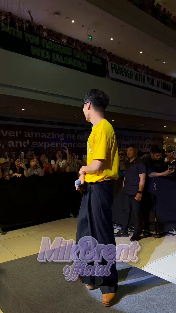 MikBrent absolutely owned the stage with their “Lucky” performance at Ayala Malls Feliz! MIKBRENT CMM IN PASIG #MIKBRENT9thMonthsary