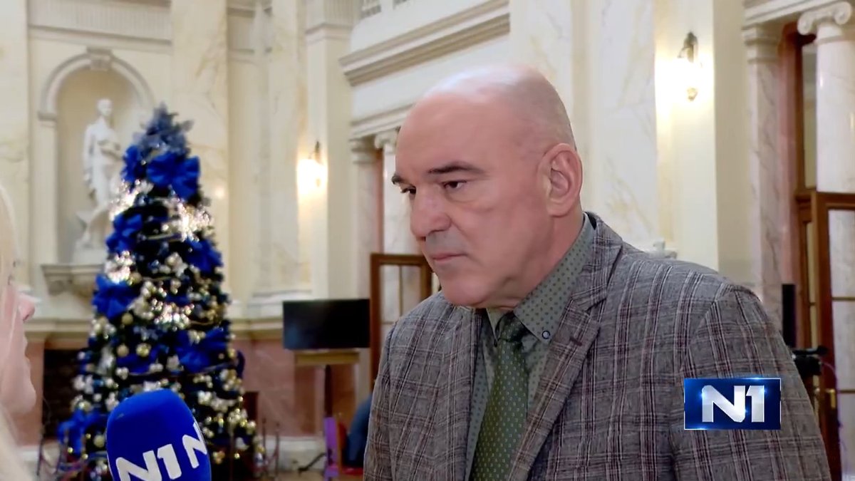 Poslanik Bošković Petar iz SRBIJA CENTAR SRCE rekao je za N1, govoreći o smrti predstavnika SDPR u Moskvi Radomira Kurtića 17. novembra, da je "sve prekriveno velom tajne bespotrebno". Dodaje da je najgora moguća varijanta poluinformacija. "Zašto su toliko čekali da daju informaciju uopšte, a još gore polu. Vršena je reobdukcija, šta je, da li je prirodna smrt, da li je nasilna smrt, ubistvo ili slučajno, to bismo morali da znamo", kaže Bošković.