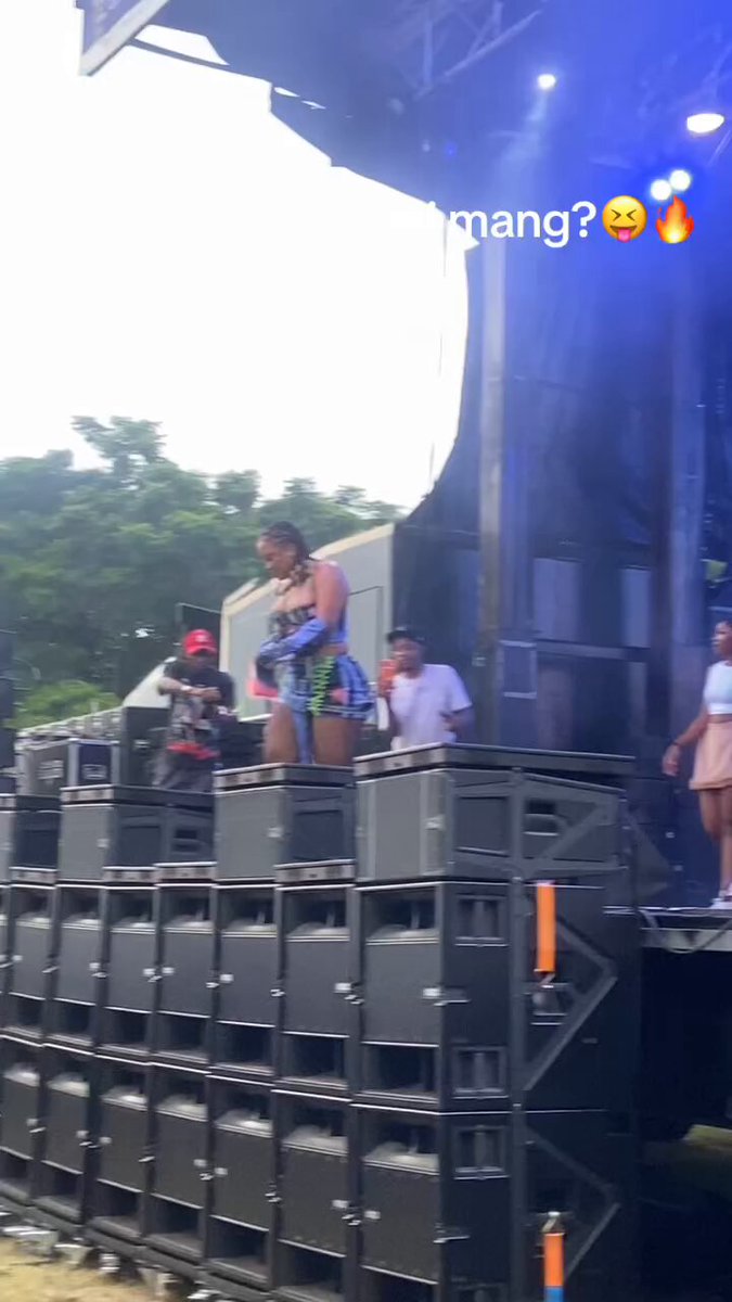 Cyan Boujee had the bouncer forgetting his job for a moment.