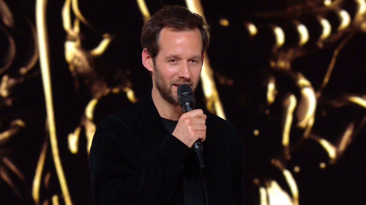 Benjamin Lavernhe est complètement prêt pour les #Cesar2026 (pas du tout) Une Cérémonie à suivre en clair et en direct sur CANAL+, le 27 février 2026. #TheOriginalPlus