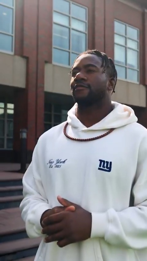 Help Bobby provide opportunities for kids in Africa 🇳🇬🏈 1 REPOST 🔁 = 2 VOTES 🗳️ Bobby Okereke + #WPMOYChallenge