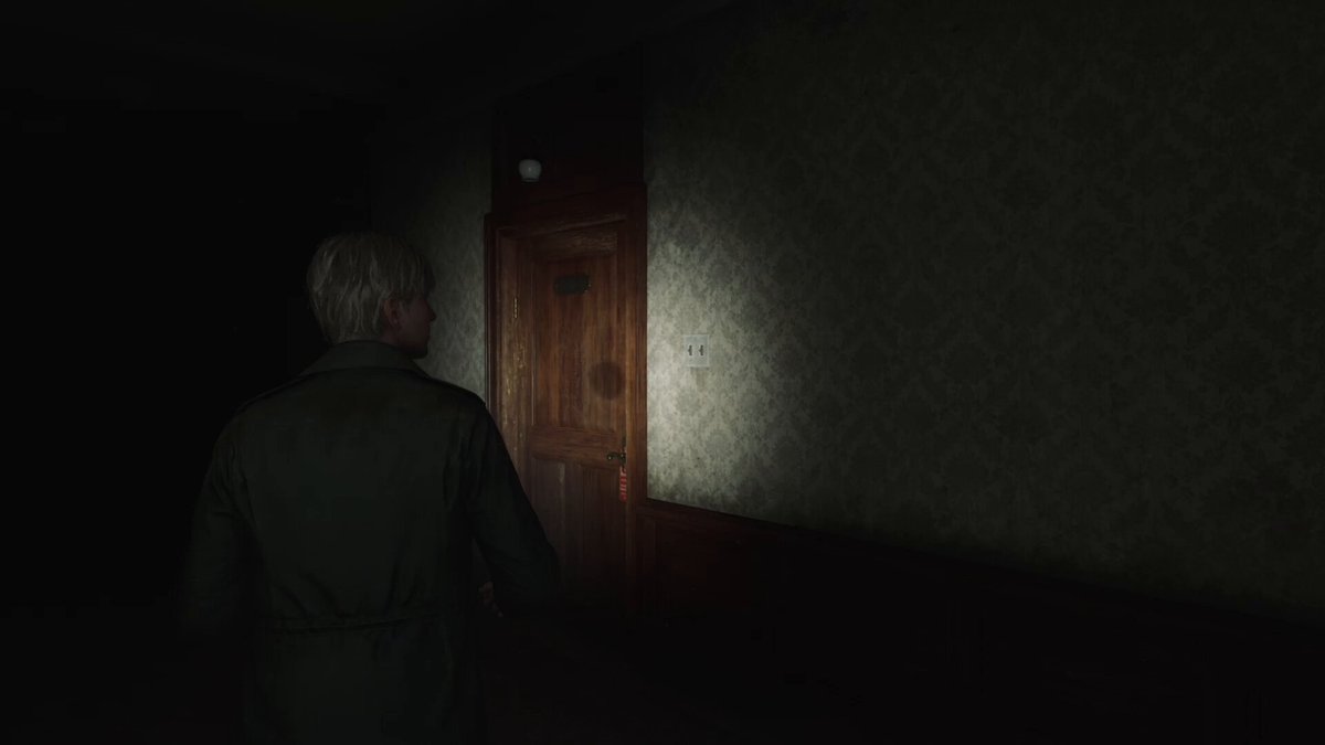 When the woman screams in Woodside, apt 213 (where James' corpse appears in front of the TV) turns into 208, Mary's hospital room number. We can also hear James crying and sobbing in room 208 in Lakeview. Lots of things hint at the number being important to James. The door that leads to Maria's jail cell is numbered 208, it also appears on the polaroid "Together forever", and apartment 201 in Woodside (which is a manifestation of James' and Mary's apartment) changes to 208 in the Otherworld. #silenthill #silenthill2 #silenthill2remake