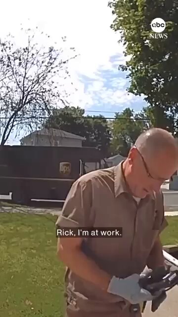 Love this delivery guy!