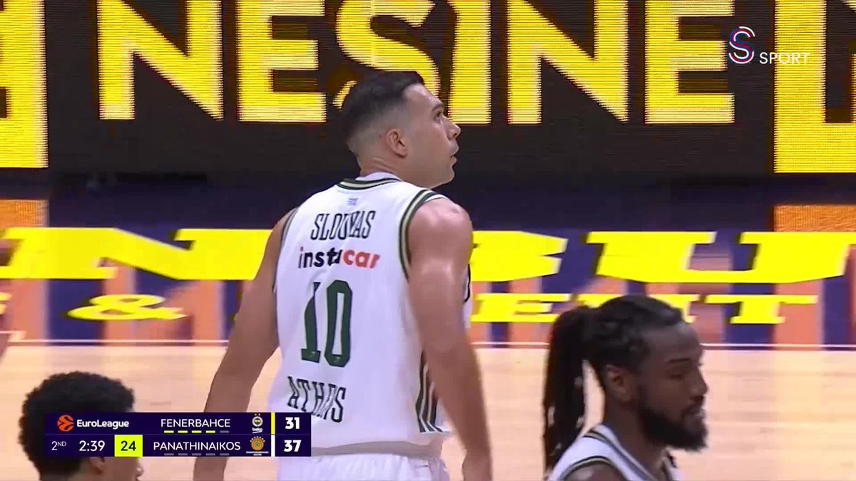 Tribünlerimizin, Sloukas'a tepkisi.