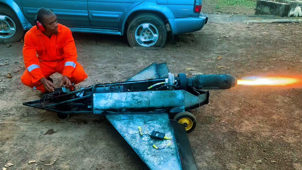 Honestly, We would have done more than 1hr of runtime, but we ran out of fuel (kerosene)🤣..... I wrestled with the jet just to show u it's raw power Exhaust Gas Temperature never exceeded 660 degrees Celsius Now, I can focus on rebuilding the control system/brainbox I dey try abeg🤧, I deserve to eat some goat meat pepper soup tonight🤣 Thank you my people, y'all keep me going on this project, I am grateful for u all I am just here to do my thing & make a difference, I do not really care about any recognition This is our project 🔥 #Zedora #madeinNigeria 🇳🇬