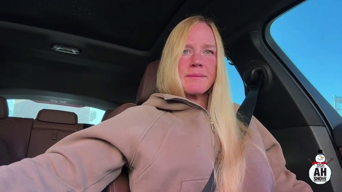 "I still miss MMA, but after being back in the boxing ring, it's like, wow... I still love this, too. I never got to fight at 135 in boxing, and that's where some of the biggest fights are right now... I've always wanted to be fighting the top girls for big fights." Holly Holm on her transition back to boxing from MMA.