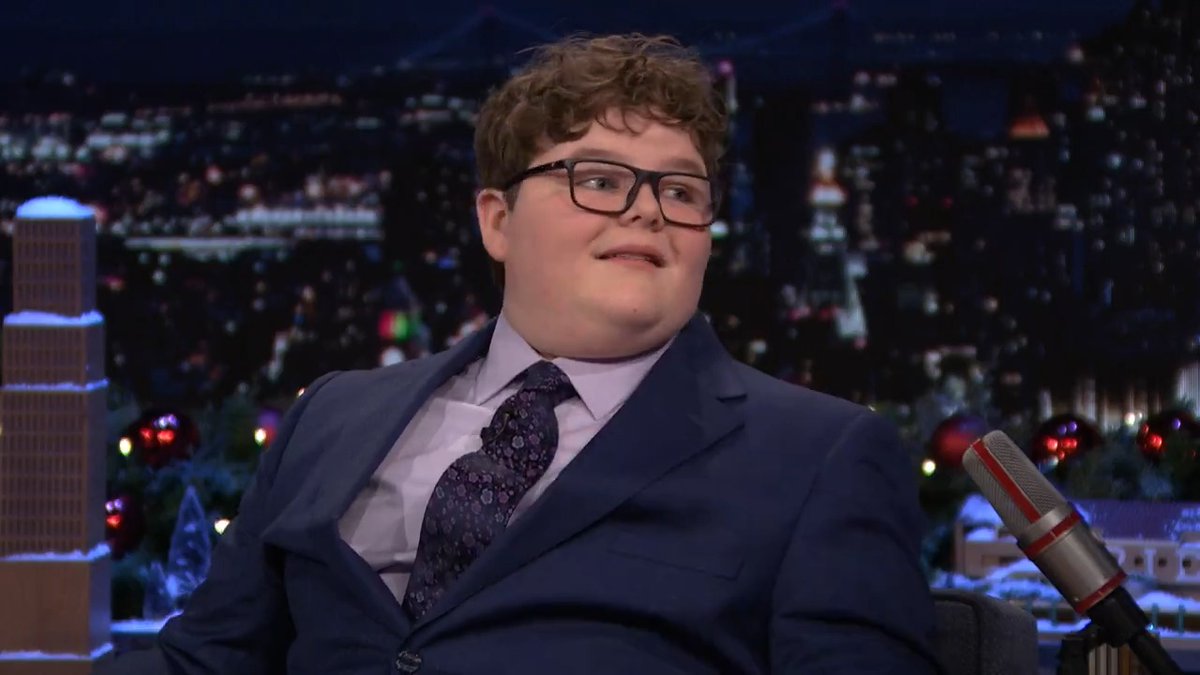Jake Connelly didn’t watch sƃuᴉɥʇ ɹǝƃuɐɹʇs when it first came out because he was only four years old 🤯 #FallonTonight #StrangerThingsOnFallon