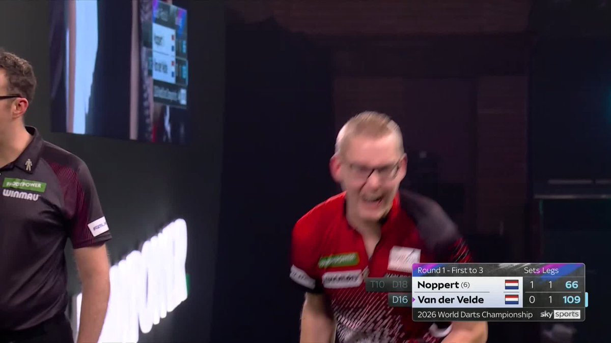 VAN DER VELDE FIGHTING BACK! Brilliant from the young Dutchman! Jurjen van der Velde follows up his first 180 with a brilliant 109 finish to regain the lead in set two! 📺 #WCDarts | R1
