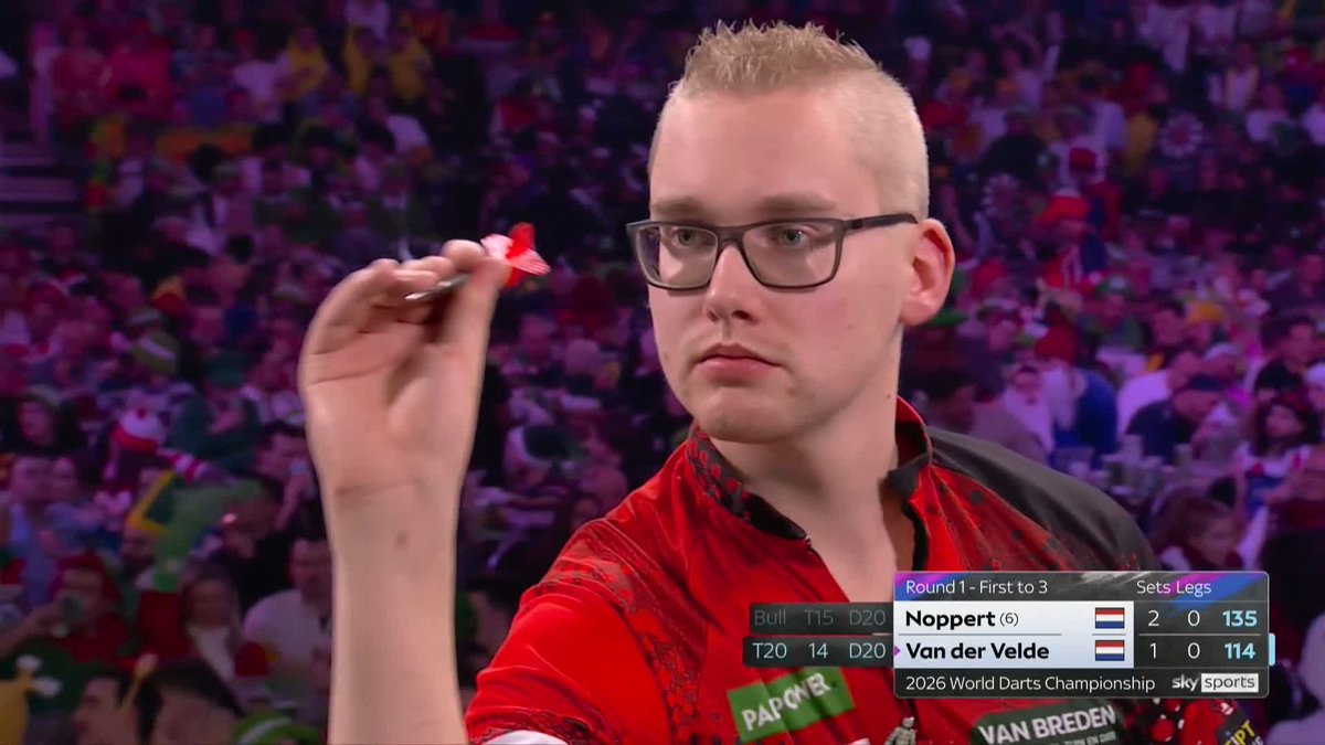 135 FROM NOPPERT! Danny Noppert is absolutely cooking here now as he takes out a beauty of a 135. 📺 #WCDarts | R1