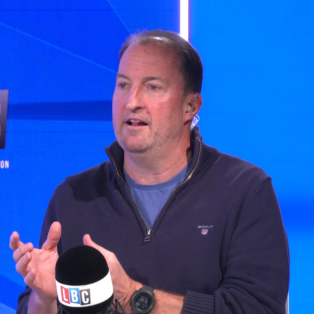 ‘Nothing ends well if you go groveling back to an ex after a bad break-up.' Former comms director to Boris Johnson, Guto Harri, thinks the UK’s U-turn on the Erasmus scheme is a ‘desperate attempt’ to get back in with the EU.