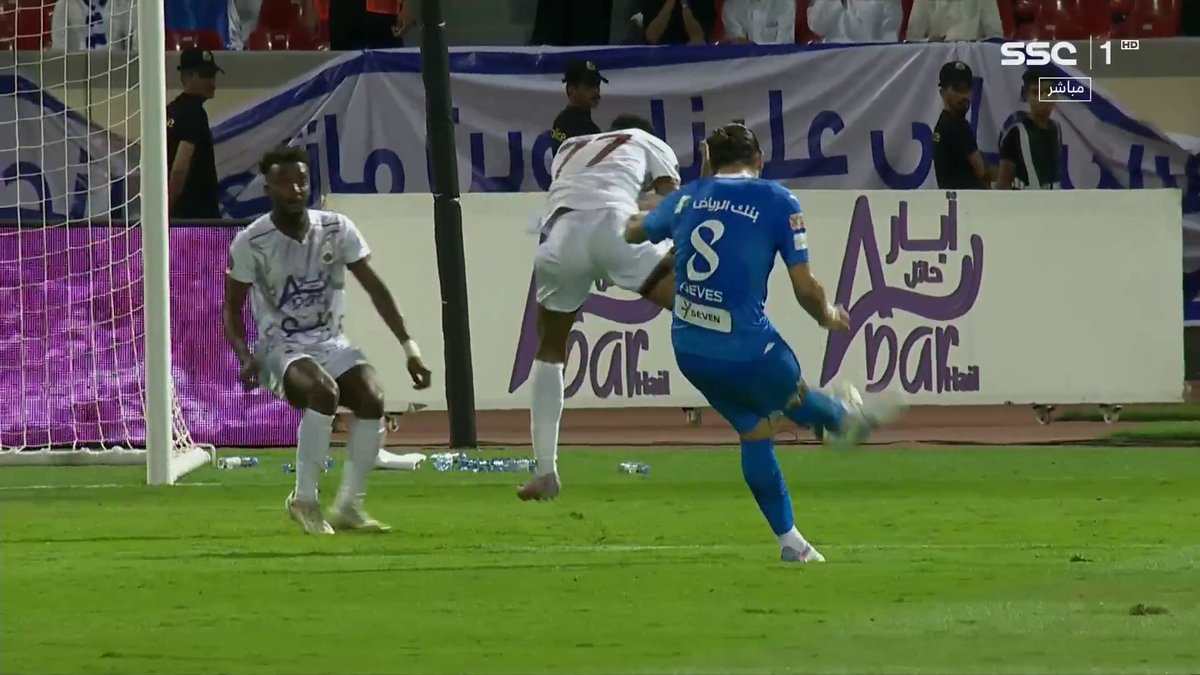 نيفيز طلع داعس يزيد ابو ليلى