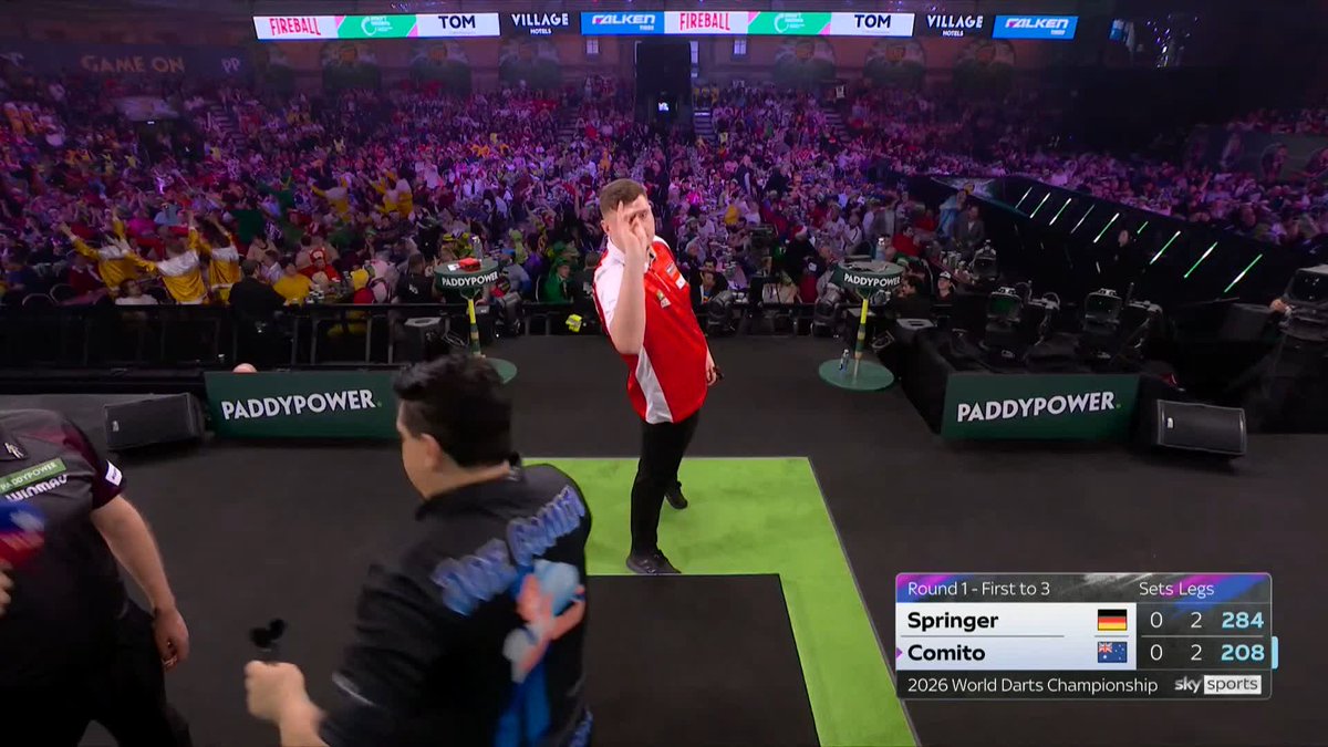 COMITO TAKES THE SET!! Joe Comito takes the opening set 3-2 to take the lead in the final game of the night! 📺 #WCDarts | R1