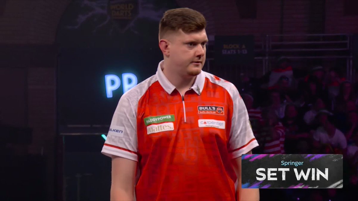 SPRINGER SQUARES IT UP! Niko Springer looks bemused up there, but he recovers from a nightmare start to restore parity against Joe Comito! 📺 #WCDarts | R1