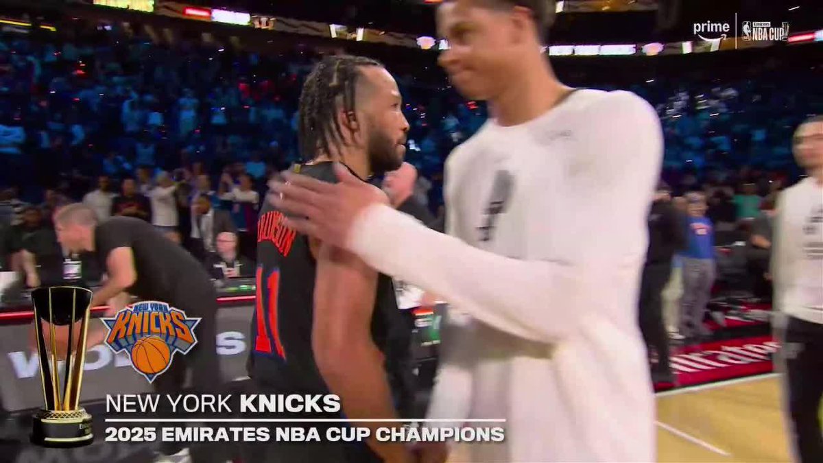 THE NEW YORK KNICKS HAVE WON THEIR FIRST TROPHY SINCE 1973 🏆 KAT, Brunson and the Knicks storm into Vegas and win the 2025 NBA Cup Championship.