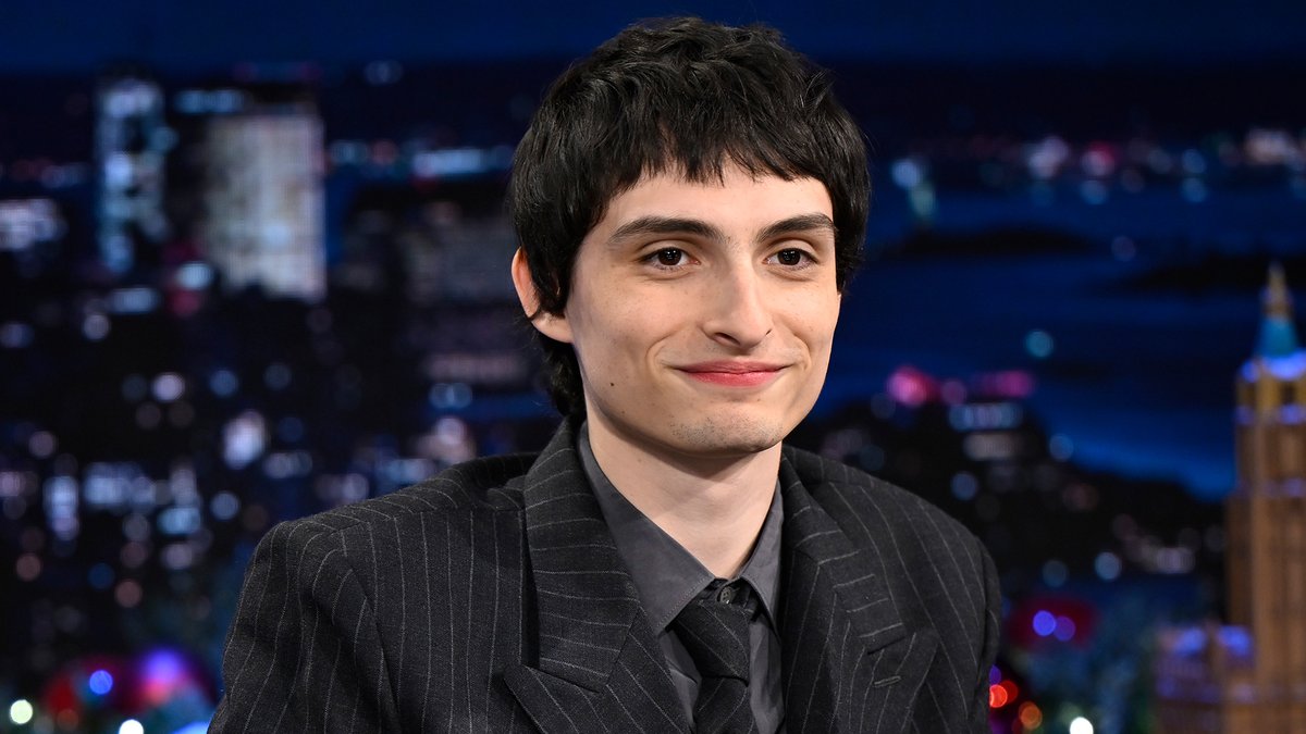 .Finn Wolfhard describes the final episodes of stranger things using one word 👀 #FallonTonight #StrangerThingsOnFallon