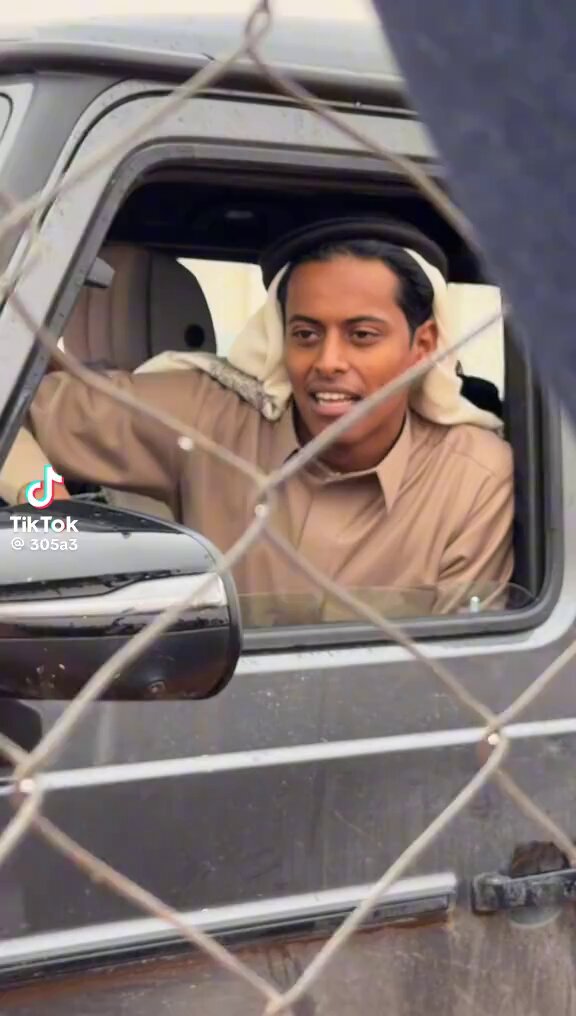 جمهور قعيد لاتسولف مانبغى سوالف نبغى فعل..