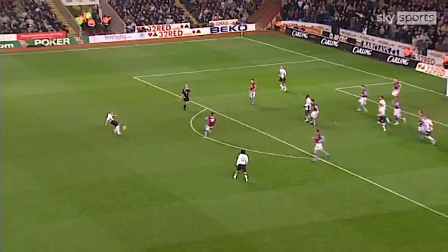 When Paul Scholes scored this volley against Aston Villa 🤯