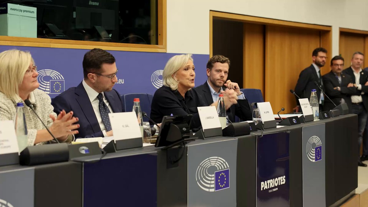 Tous les jours, au sein de ce Parlement, ils font reculer la Commission européenne : sur les normes, sur les directives qui nuisent à notre industrie ou à nos agriculteurs. Merci aux Patriotes pour l'Europe pour ce qu'ils accomplissent au sein du Parlement européen !