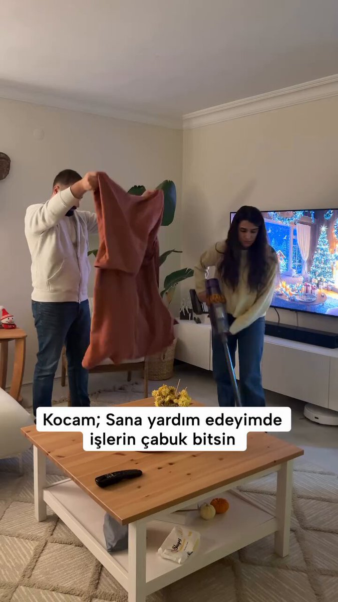 Bir kadın, “Sana yardım edeyim de işler çabuk bitsin” diyen eşinin yardımlarını paylaştı.