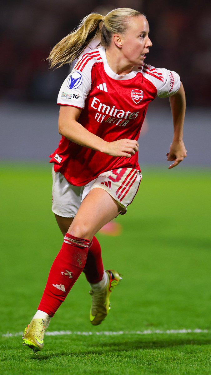 ⏮️ Last time out in the Champions League... Meado curls it home 💫 Watch the UWCL live 📲
