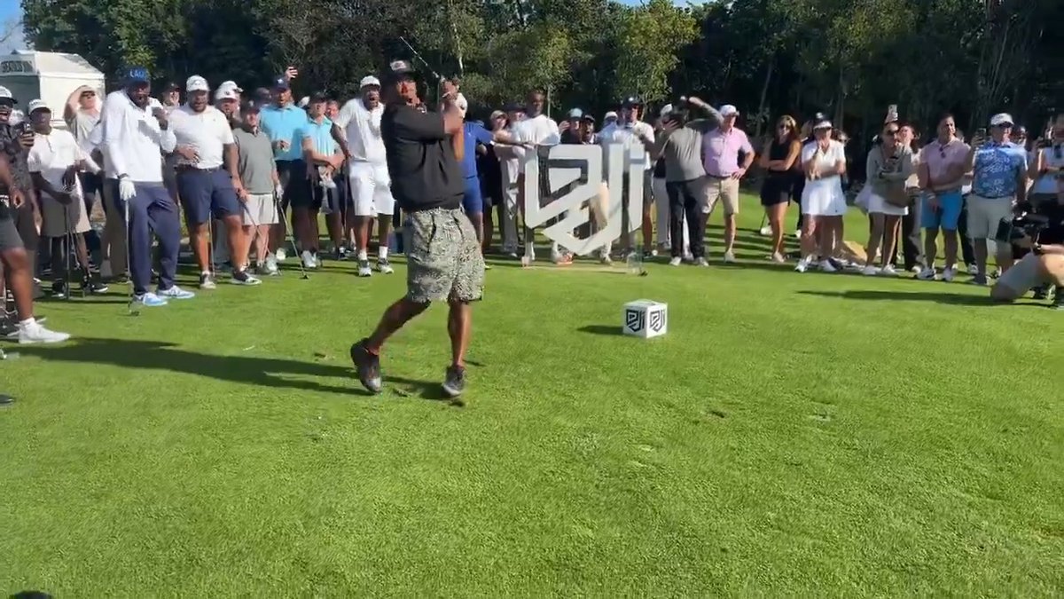 Ja Rule hit a golf ball into the crowd and struck a photographer at a celebrity golf tournament yesterday. The rapper took part in the Derek Jeter Invitational at Baha Mar Resort in Nassau, Bahamas on Tuesday (Dec. 16) and had a shocking moment on the course. Golfweek Senior Writer Adam Schupak captured the moment Ja hit the golf ball directly into the crowd during the celebrity shootout. Off camera, a photographer was hit in the elbow by the flying ball. The video also shows Ja realizing what he did wrong and the crowd grimacing. “I hit you?” he asked the photographer. “Oh my God.” Ja started playing golf during the pandemic and has been hooked ever since.