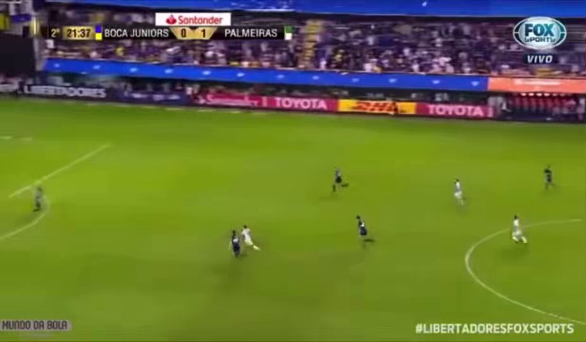 Mira Rossi donde está? Se o Flamengo tivesse um grande goleiro tinha levado os três títulos. Falhou contra o Galo e no 2º jogo não defendeu um pênalti. Falhou contra os Estudiantes (se redimiu nos pênaltis) Falhou contra o Flu Ah, lembrando, Palmeiras não chutou a gol.