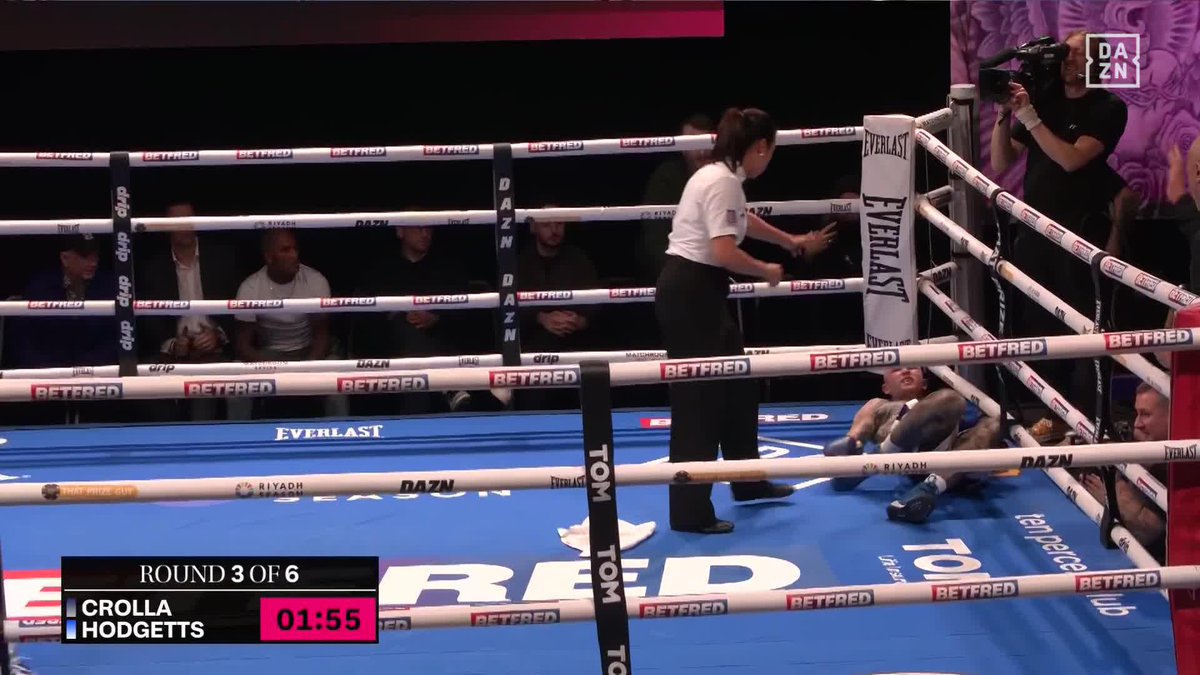 WILLIAM CROLLA WINS BY KO! 🔥 The power is real. #VisioliHowarth | Live now on DAZN ▪️