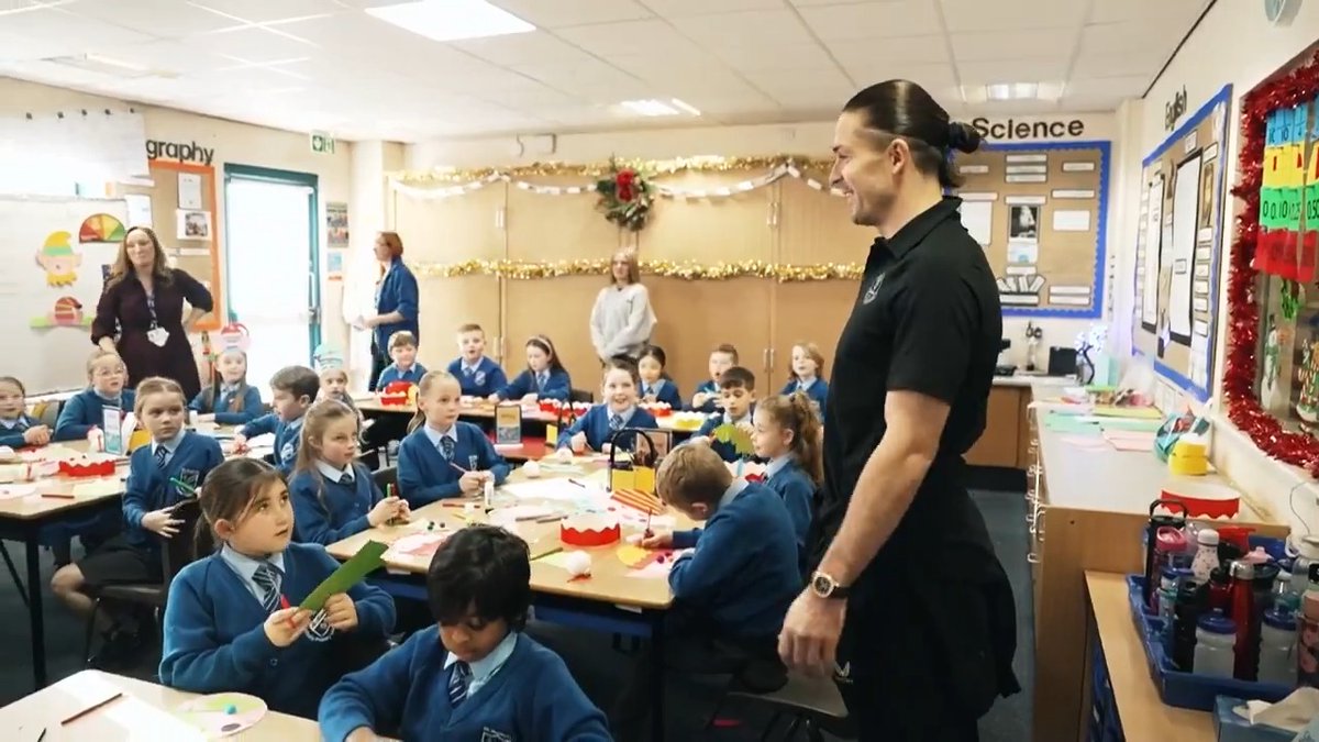 Jack Grealish surprises young fan with dream Christmas gift ❤️