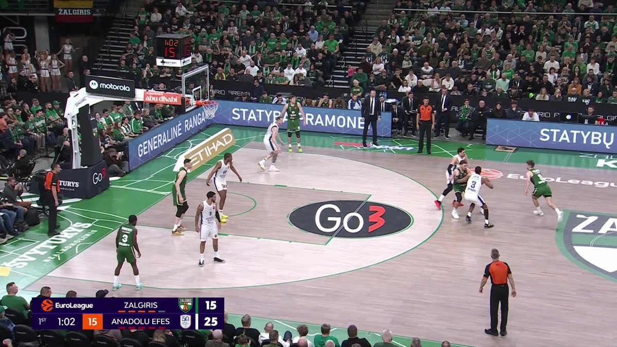 Kai Jones is out here catching bodies in the EuroLeague 🤯