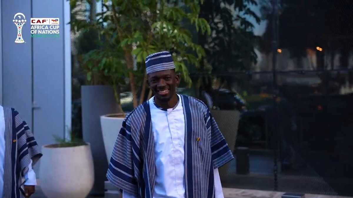 Talk about style, take a look at Mali arriving in Morocco! 🤩🇲🇱 #TotalEnergiesAFCON2025 | #WeDressDifferent