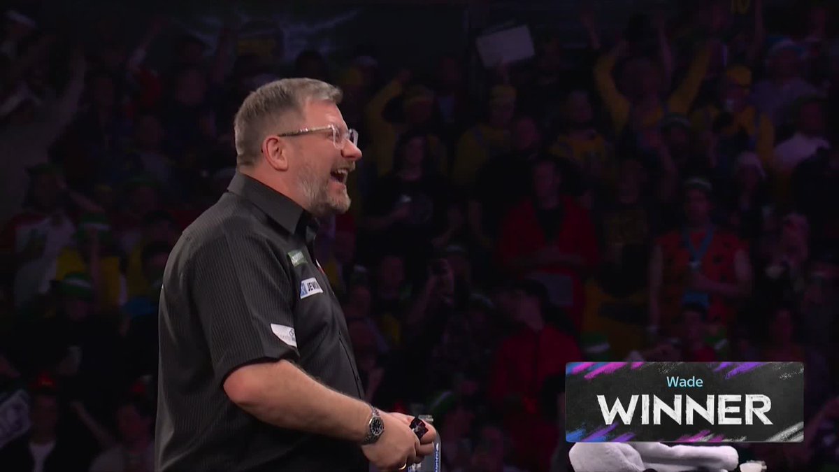 STRAIGHT-SETS WIN FOR WADE! James Wade is back to winning ways on the Alexandra Palace stage! The four-time semi-finalist sweeps aside Ryusei Azemoto in emphatic style to set up a clash against Ricky Evans! 📺 #WCDarts | R1