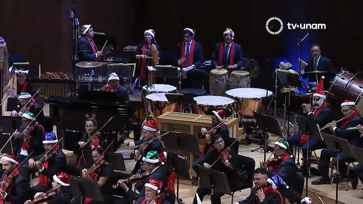 🎶 Tuki tuki tuki tuki / tuki tuki tuki ta 🎶 🎄 ¿Lo leíste cantando? Disfruta a la OFUNAM interpretando un clásico navideño 👇.
