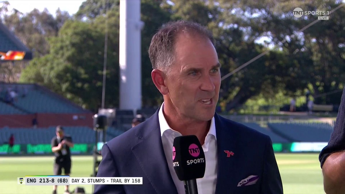 "The lack of foot movement would be something that really worries me." Langer, Finn and Swann discuss England's attitude and lack of footwork with the bat 😬 📺 Watch #TheAshes live with TNT Sports and discovery+