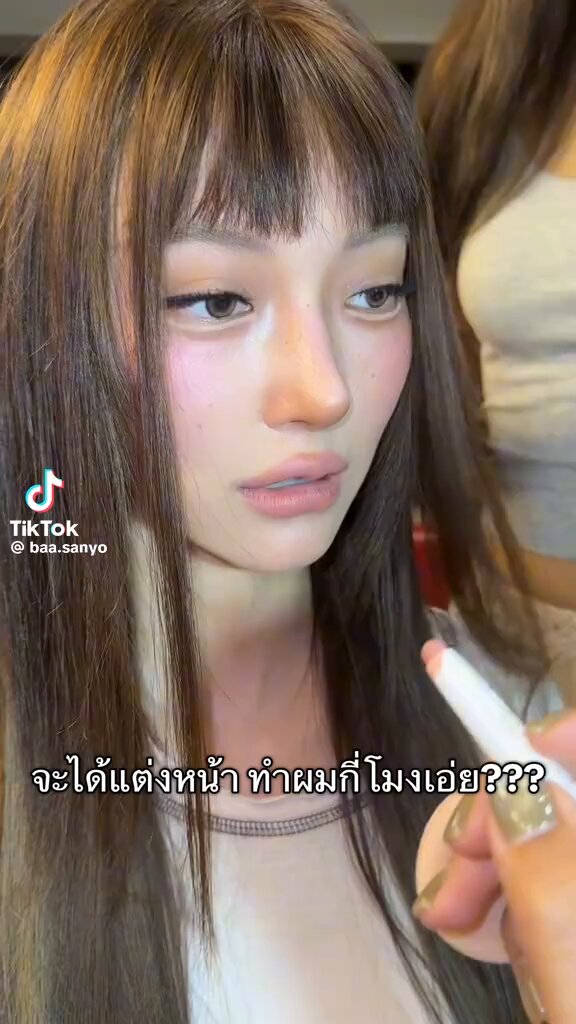 อหหหหหห คุณจิงจิงสวยขึ้นมากๆๆๆ จมูกทรงสวยรับหน้าเว่อๆๆๆๆ เราตามคุณจิงจิงตั้งแต่สมัยทำยูทูปเป็นนางแบบที่เกาหลีตอนนั้นก็สวยมากแล้ว ล่าสุดสวยกว่าเดิมอีก กราบบ