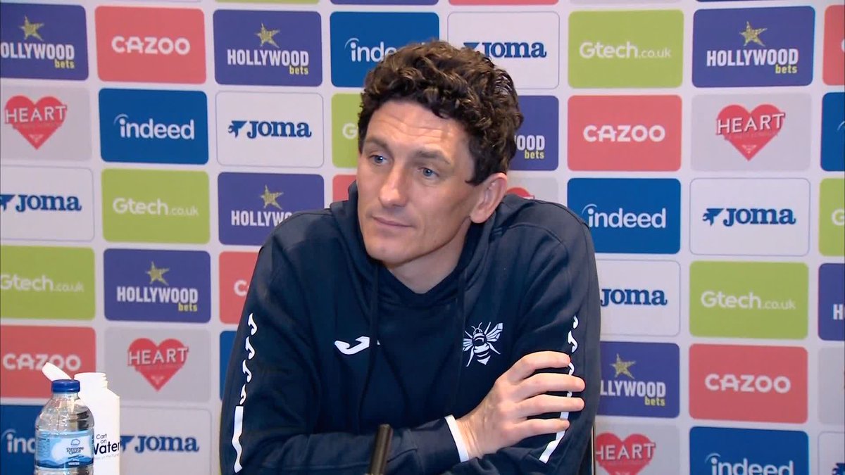 Keith Andrews says he will look to 'strengthen and tweak' his Brentford side in the upcoming January transfer window 🎙️