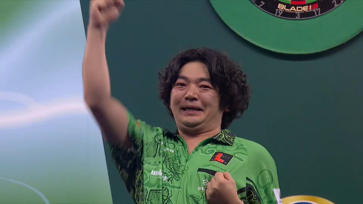 SAKAI DELIVERS ON DEBUT! 🇯🇵 There's a new darting hero in town! Motomu Sakai raises the roof at Alexandra Palace with a straight-sets victory over Thibault Tricole! 📺 #WCDarts | R1
